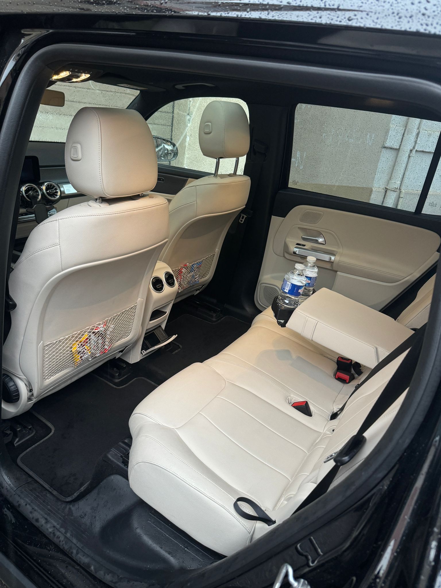 Mercedes EQB SO VTC – places arrière confort, espace passagers et calme à bord